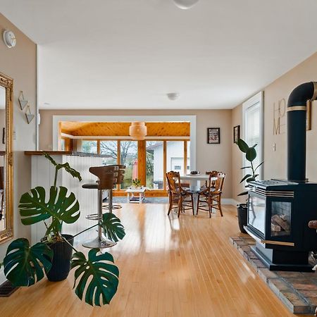 Sunroom On Maple Picton Εξωτερικό φωτογραφία
