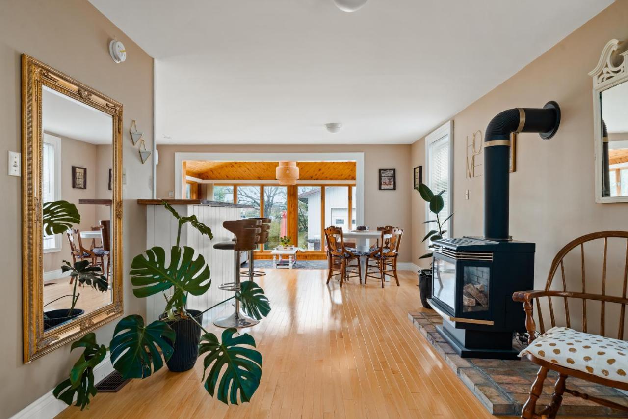Sunroom On Maple Picton Εξωτερικό φωτογραφία